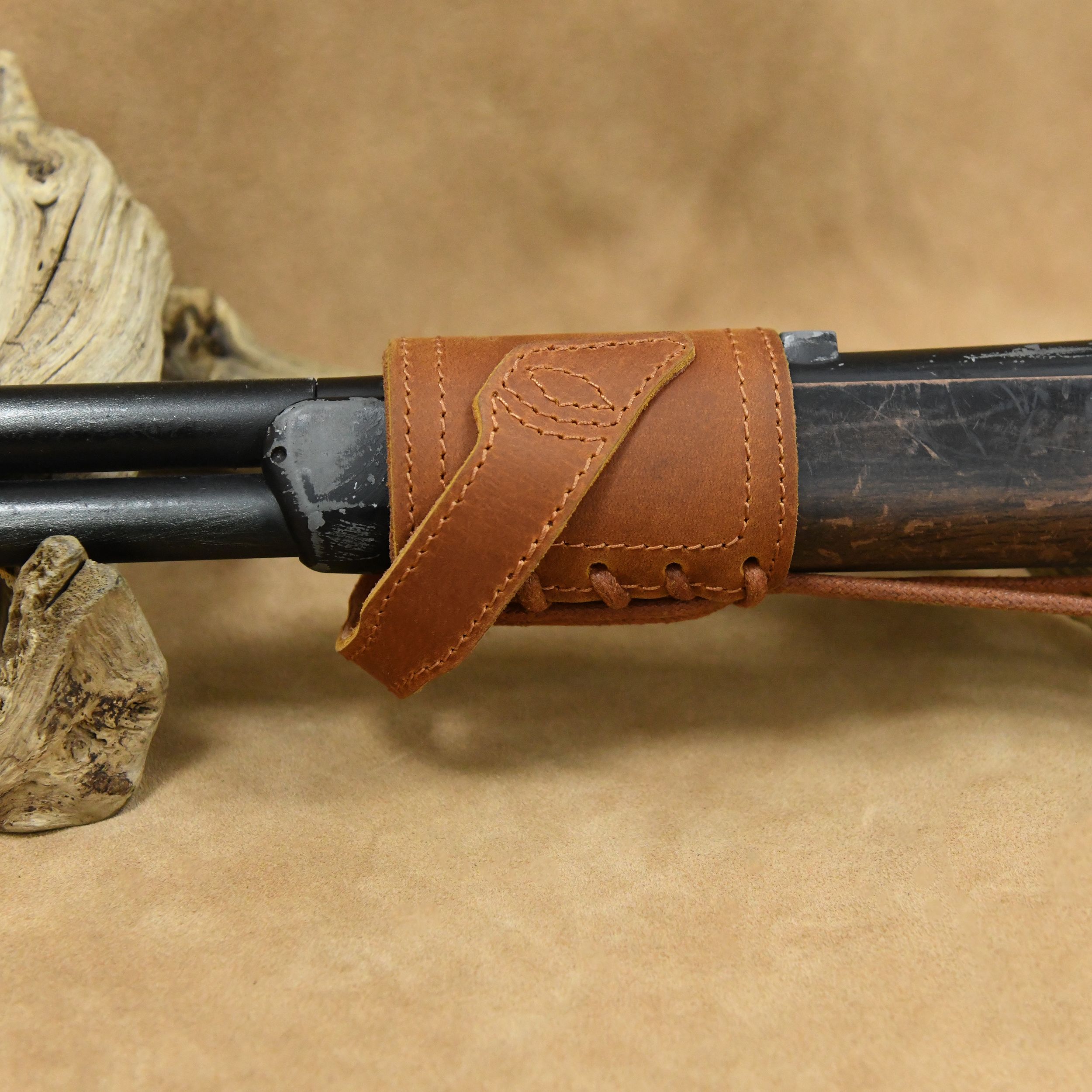 WAYNE'S DOG Leather Gun Barrel - مراجعة Rifle Sling Swivel وسعره